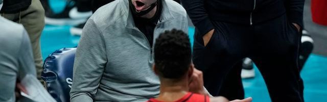 hth华体官方下载-名记爆料五大教头帅位不稳 雄鹿不进东决必换帅！