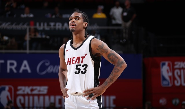 NBA场均6.5分！记者：前火箭&amp;热火球员克里斯托弗自宣加盟深圳